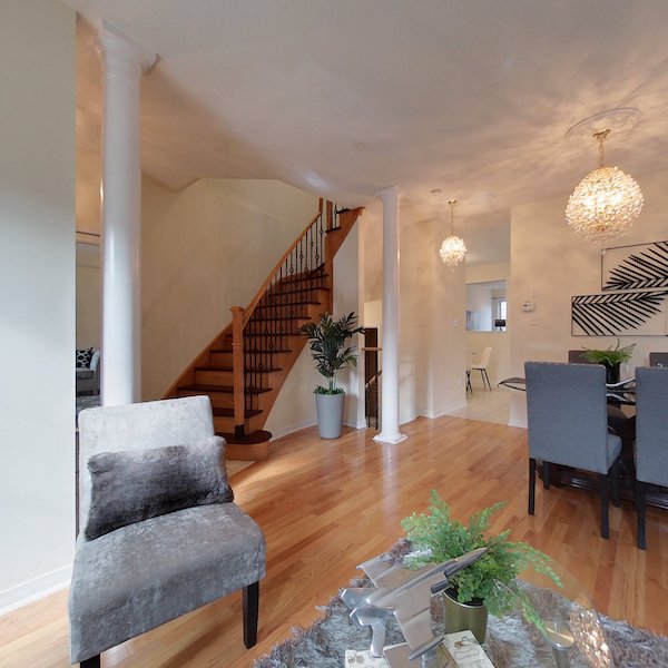 iGuide in 39 Cardrew Street, Markham