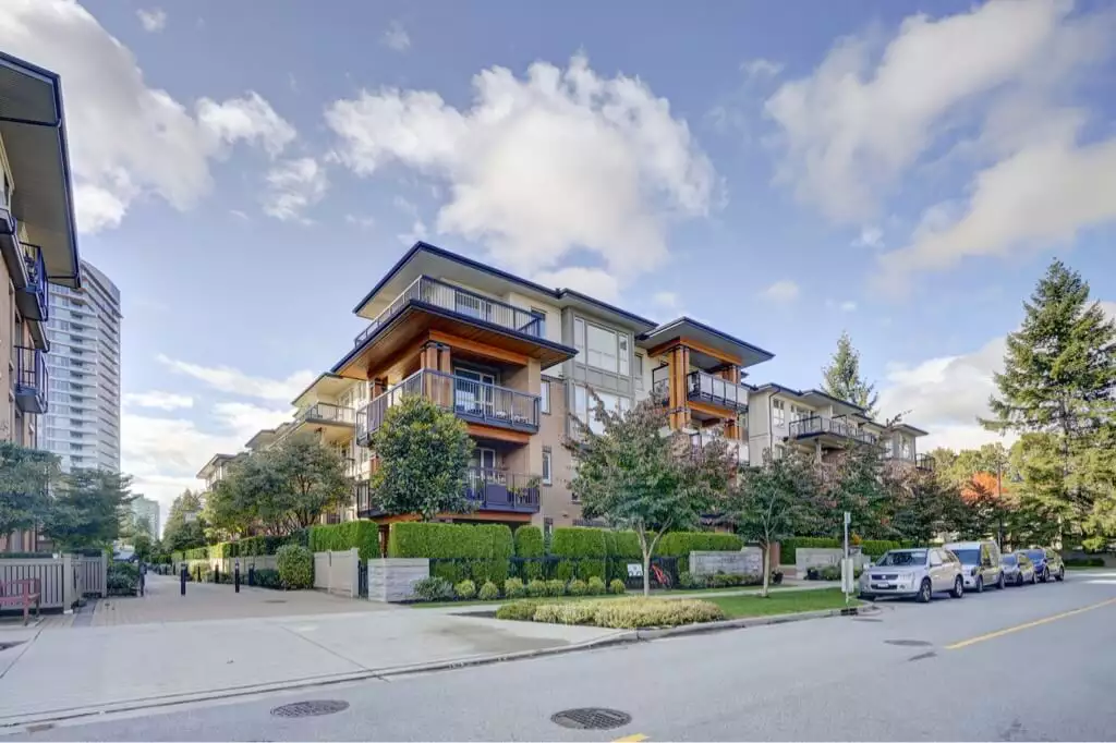 real estate video in 416-1150 Kensal Place