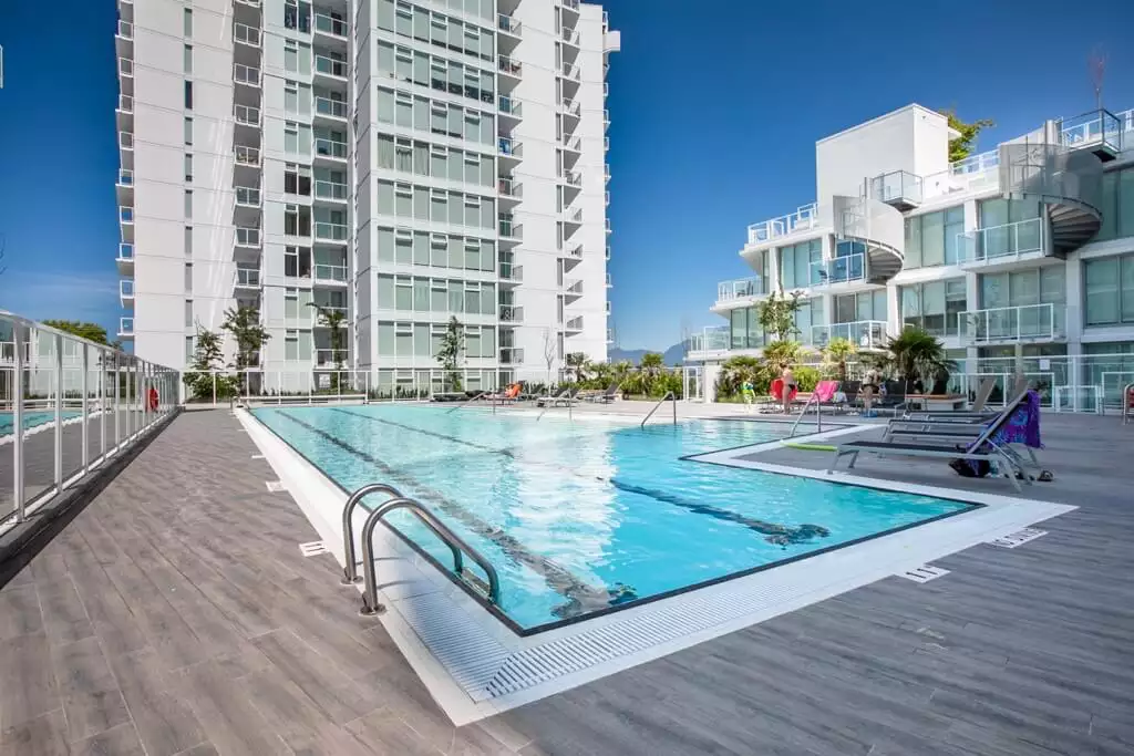 Photography in 329-2220 Kingsway