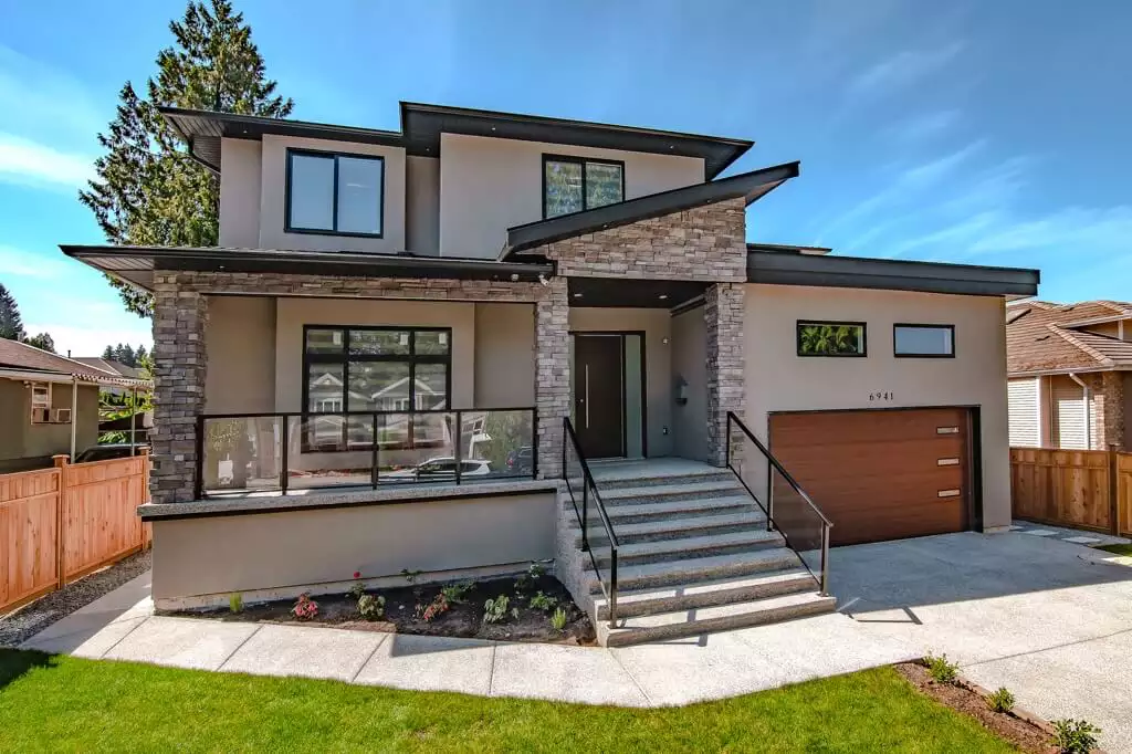 360 virtual tour in 6941 6th St