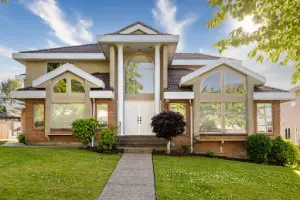 Photography in 7475 Almond Place, Burnaby